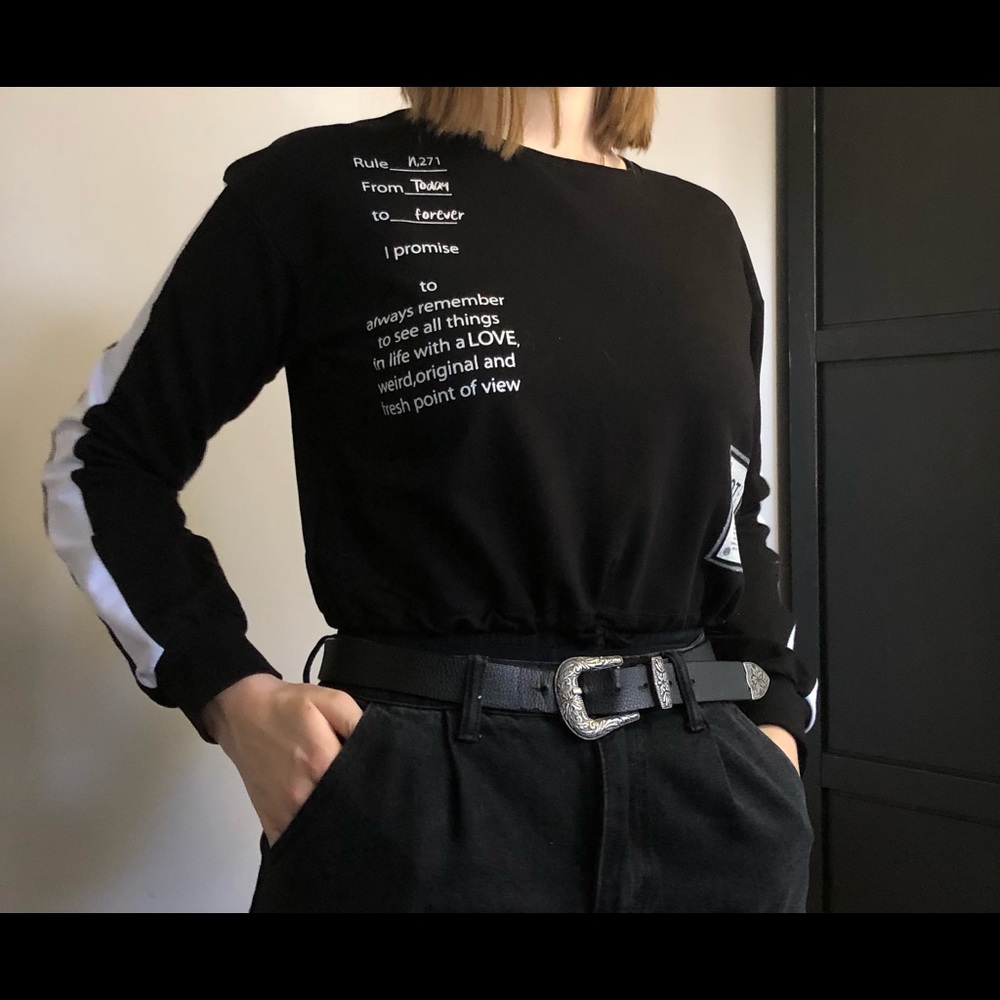 Cropped long sleeve with ties